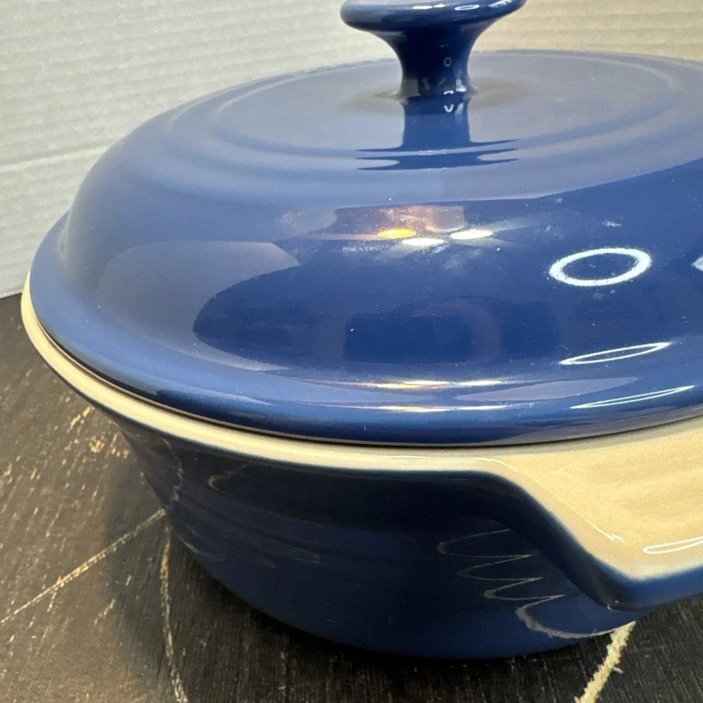 Le Creuset Blue Enameled Shallow Round Oven Casserole Baking Dish 2 & 3/4-Qt
